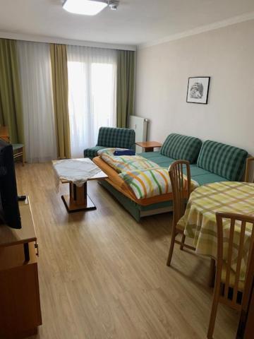 ווארמבאד וילאך Cara Apartments מראה חיצוני תמונה